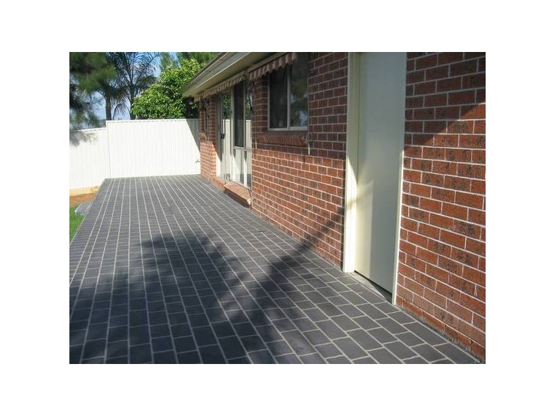 24 Rosegreen Ave, Glendenning NSW 2761