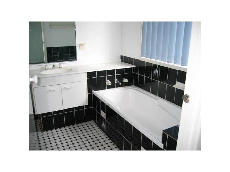 17 Alroy St, Hassall Grove NSW 2761