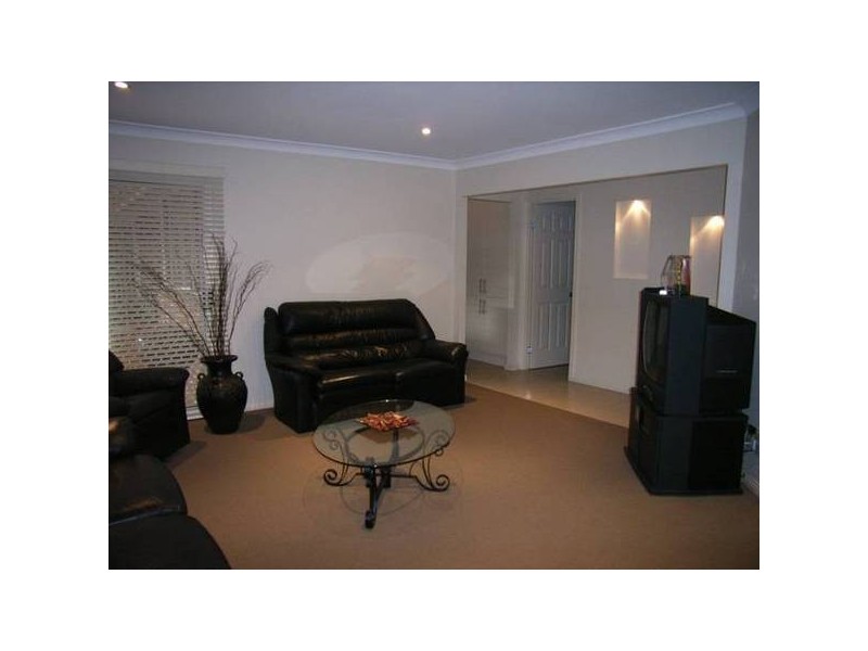 5 Calida Cres, Hassall Grove NSW 2761