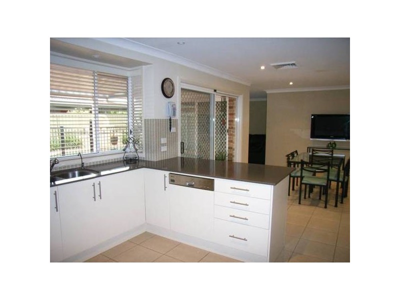 5 Calida Cres, Hassall Grove NSW 2761