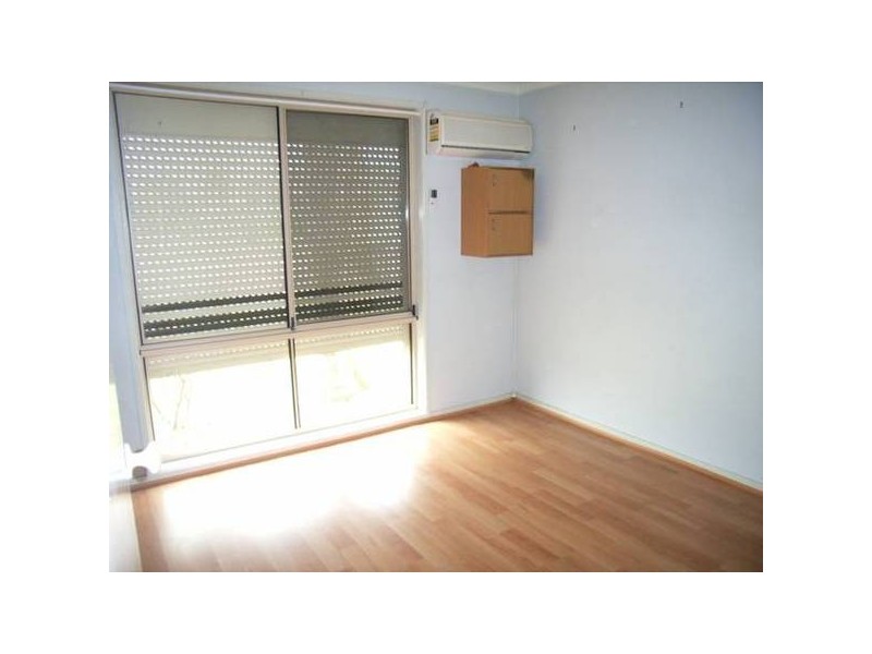 28 Woodley Cres, Glendenning NSW 2761