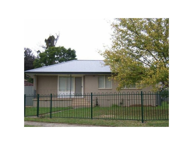 17 Franklin Cres, Blackett NSW 2770