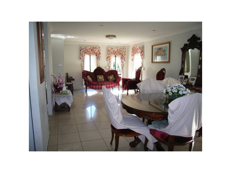 1 Tallowood Crt, Plumpton NSW 2761