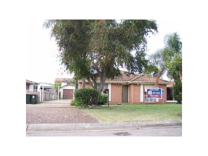 9 Lawton Place, Oakhurst NSW 2761