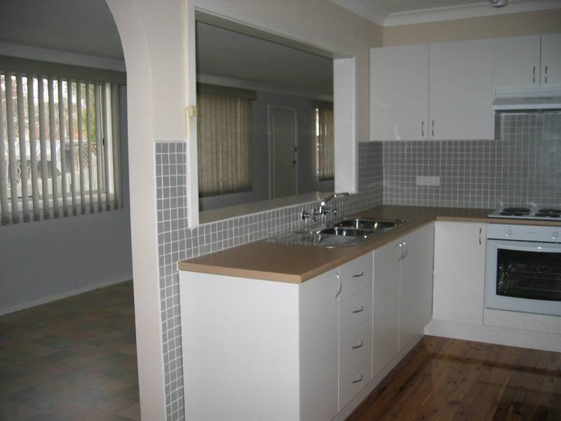 11 Richardson Cres, Hebersham NSW 2770