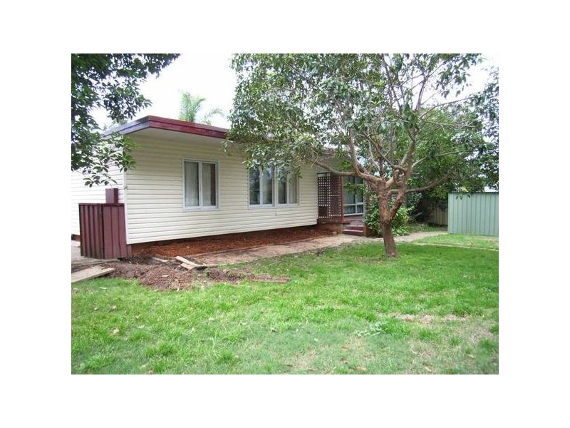 9 Cleary Place, Blackett NSW 2770