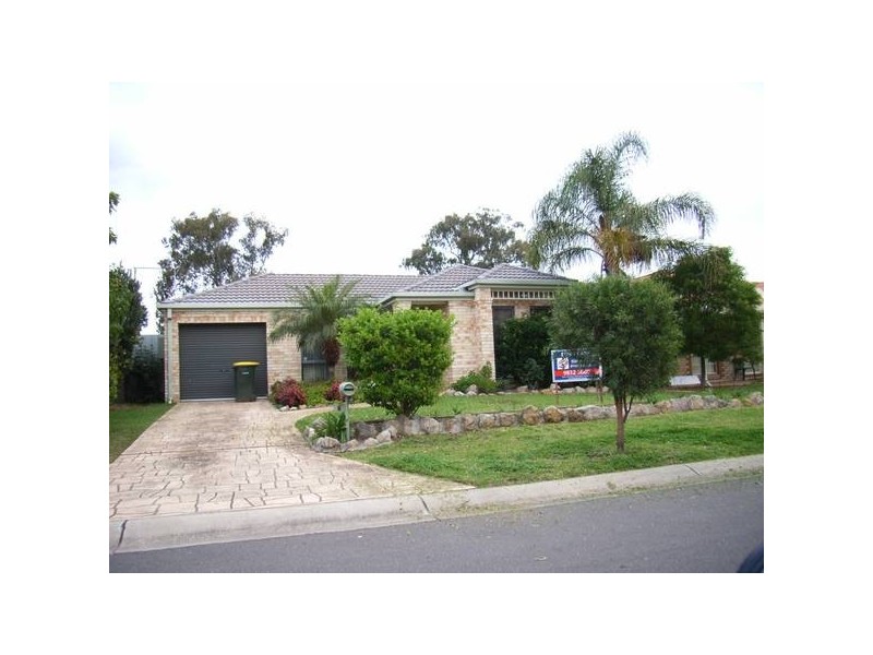 6 Hague Place, Oakhurst NSW 2761