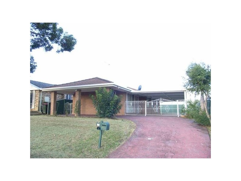 10 Sperring Avenue, Oakhurst NSW 2761