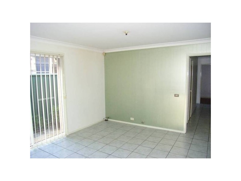 10 Sperring Avenue, Oakhurst NSW 2761