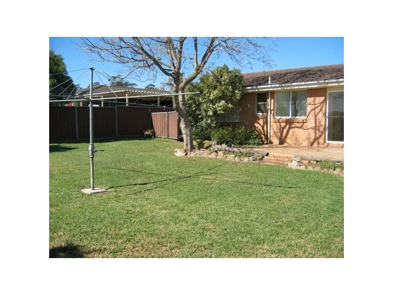 18 Romley Cres, Oakhurst NSW 2761