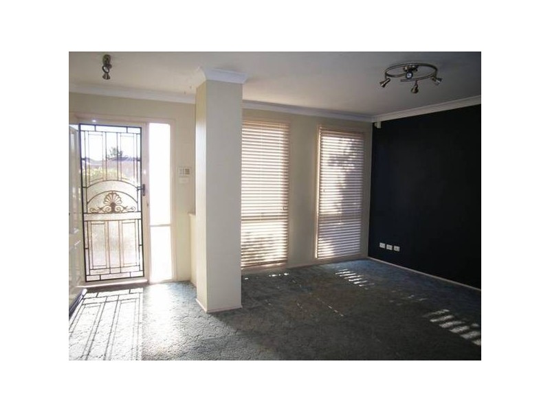 3b Dryden Ave, Oakhurst NSW 2761