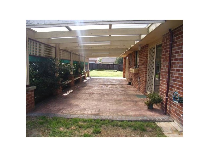 15 Sanctuary Park Drive, Plumpton NSW 2761