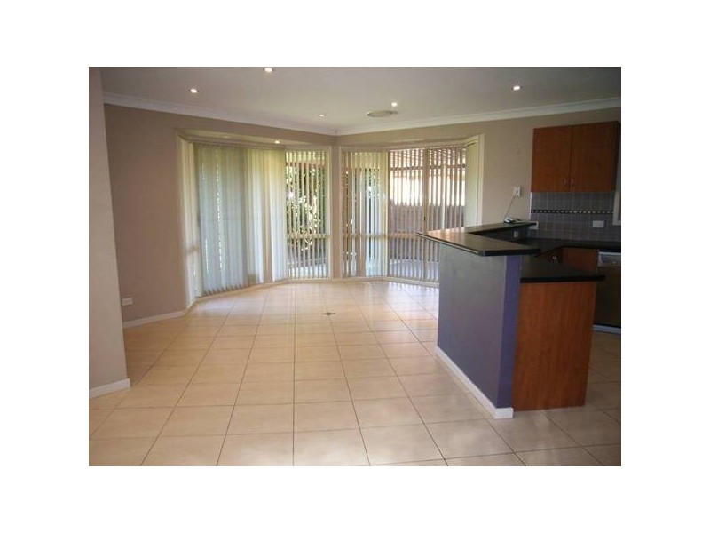 37 Dryden Avenue, Oakhurst NSW 2761