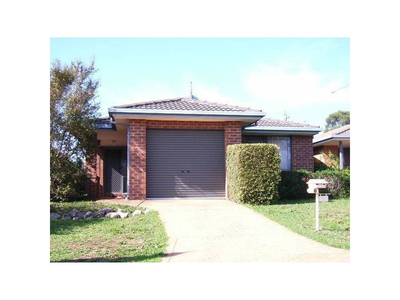 5 Gemstone Way, Oakhurst NSW 2761