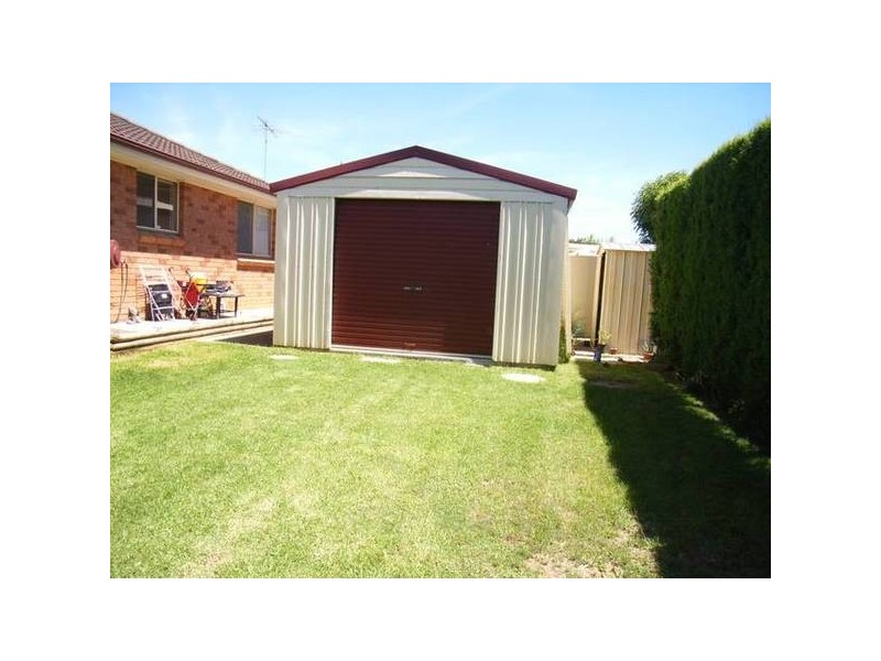 17 Hillview Cres, Glendenning NSW 2761