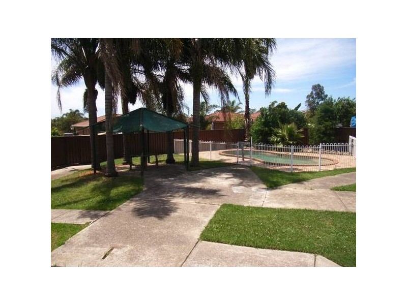 52 Glenn St, Dean Park NSW 2761