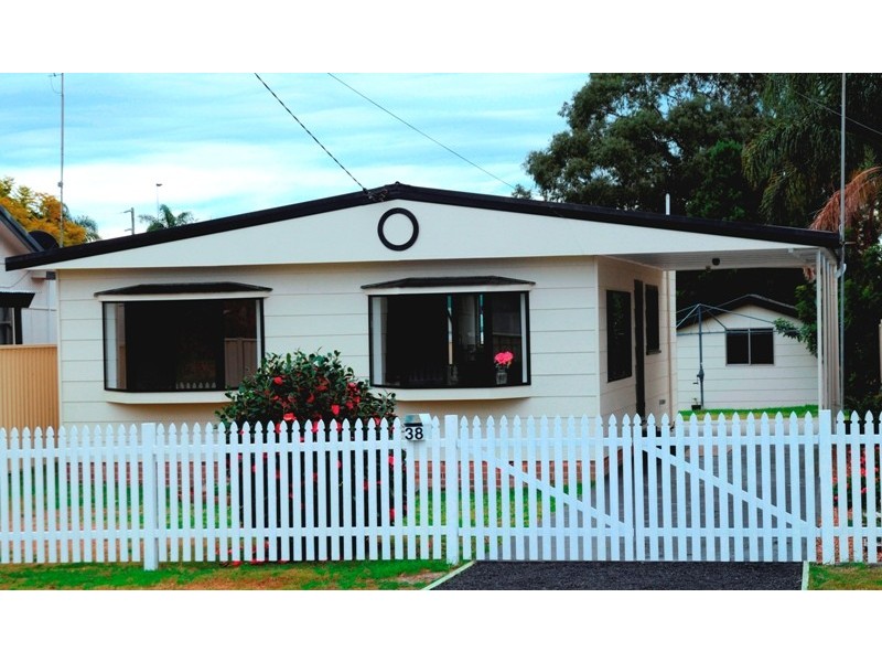 38 Dorothy Avenue, Woy Woy NSW 2256