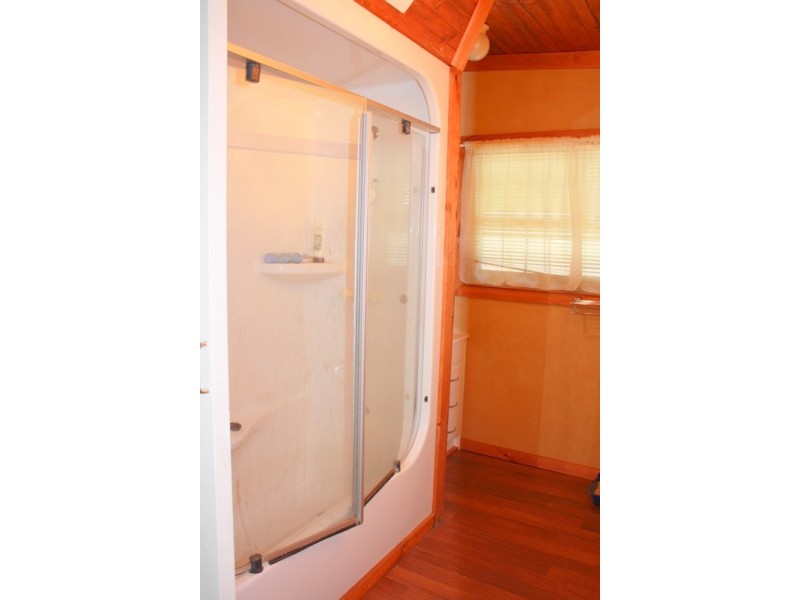 15 QUEEN STREET, Loch VIC 3945