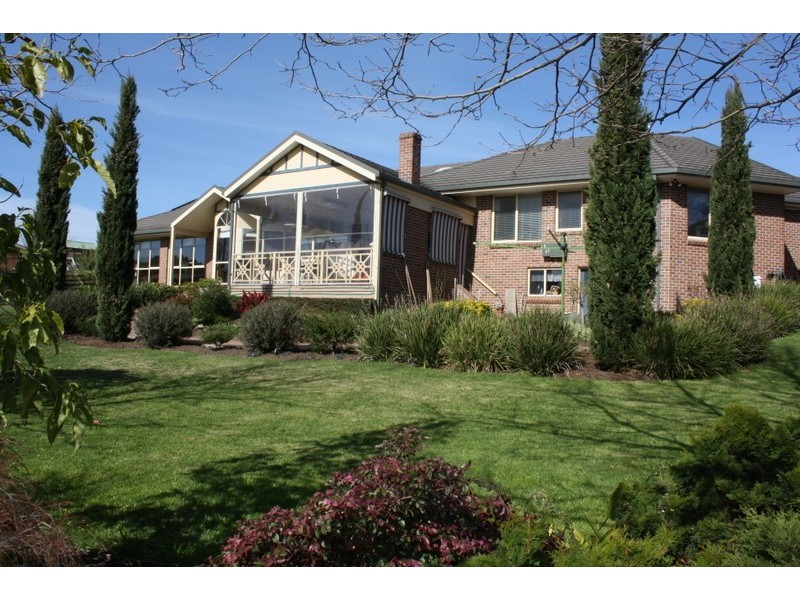 2 Valleyview Parade, Korumburra VIC 3950