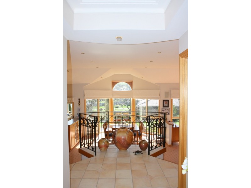 2 Valleyview Parade, Korumburra VIC 3950