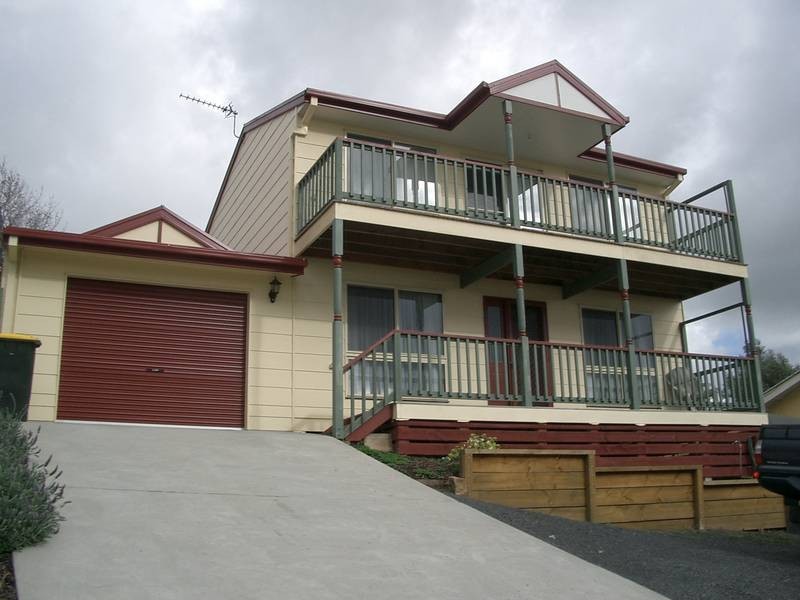12A South Railway Crescent, Korumburra VIC 3950