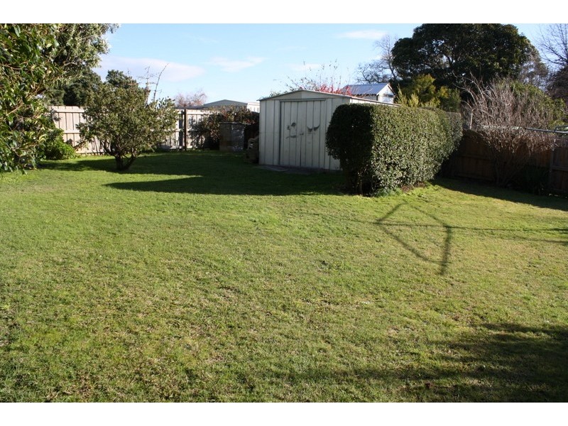27 McQueen Avenue, Korumburra VIC 3950