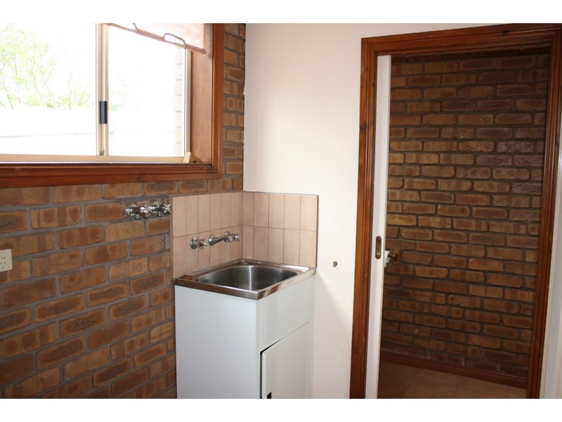 2/45 GUYS ROAD, Korumburra VIC 3950