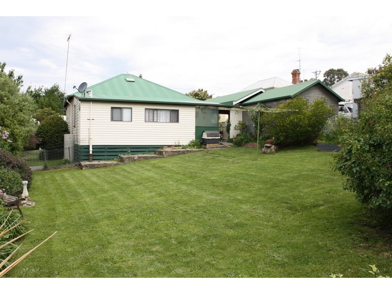 9 Bourke Street, Korumburra VIC 3950