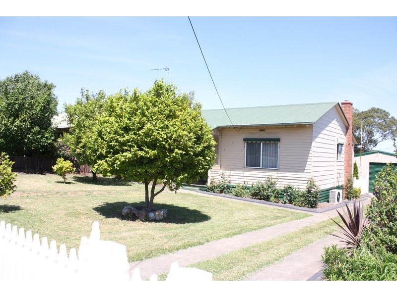 6 Owen Street, Leongatha VIC 3953