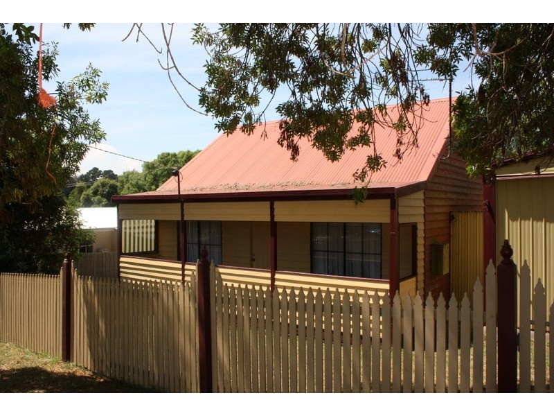 3 Smith Street, Loch VIC 3945