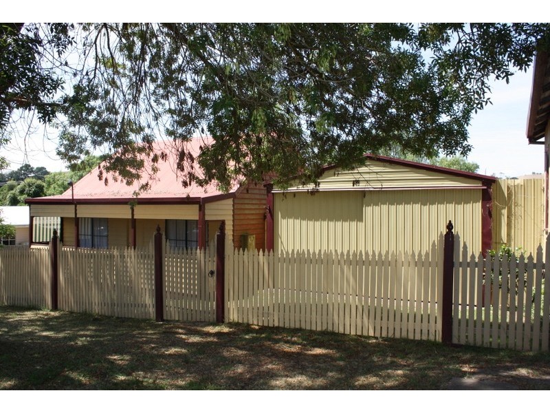 3 Smith Street, Loch VIC 3945
