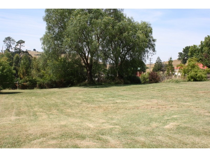 3 Smith Street, Loch VIC 3945