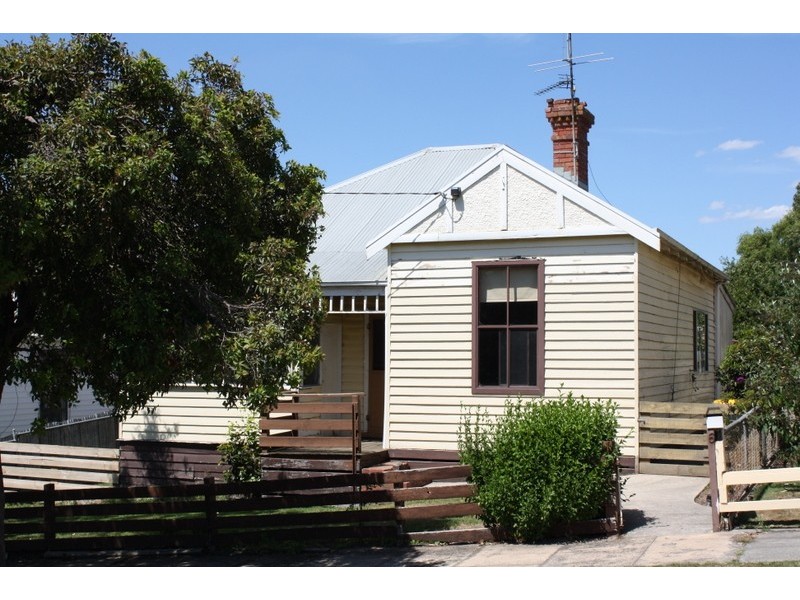 6 Bourke Street, Korumburra VIC 3950