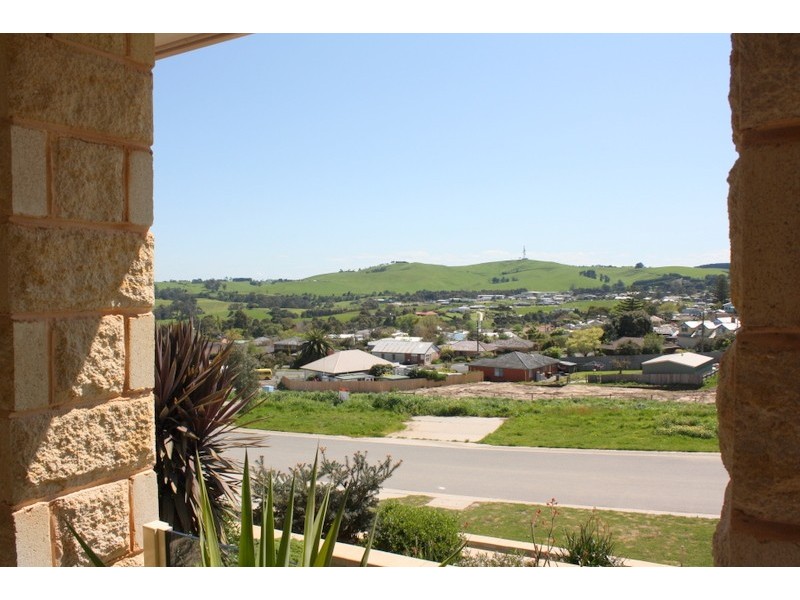 12 Hannah Rise, Korumburra VIC 3950