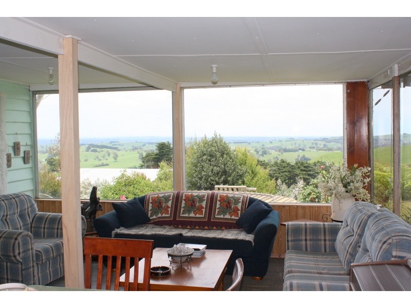 180 One Chain Road, Arawata VIC 3951