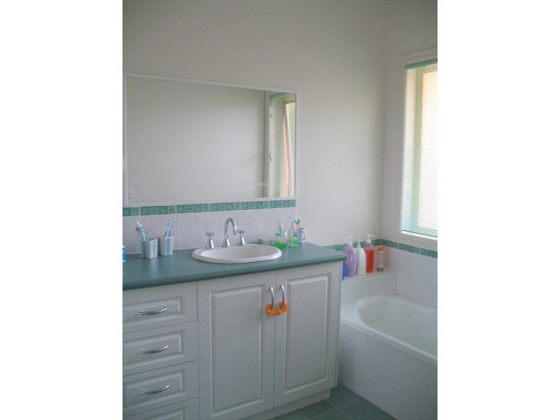 1 Valley View, Korumburra VIC 3950