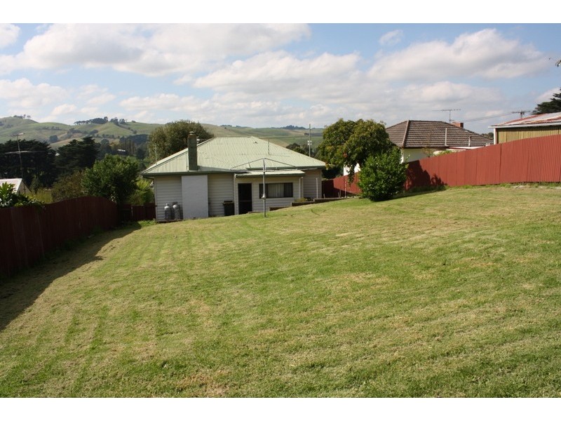 9 South Railway Avenue, Korumburra VIC 3950