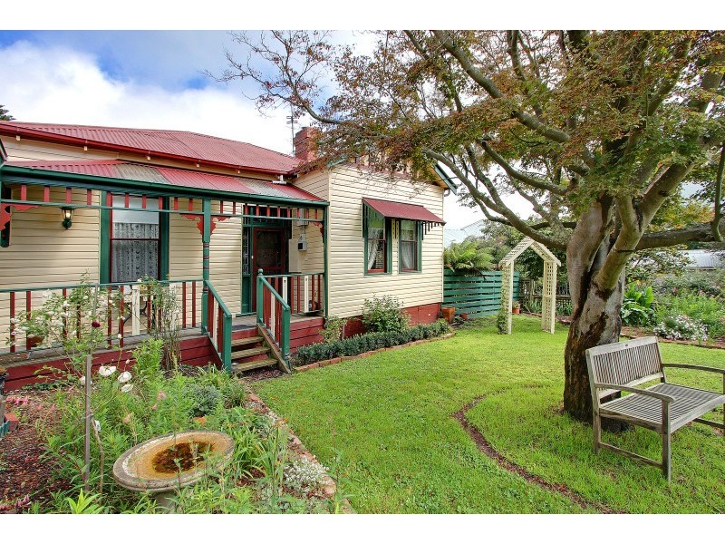 11 Gordon Street, Korumburra VIC 3950