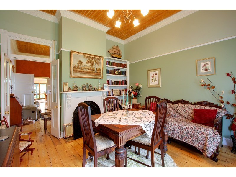 11 Gordon Street, Korumburra VIC 3950