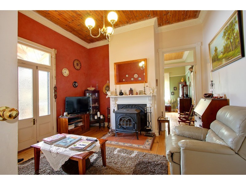11 Gordon Street, Korumburra VIC 3950