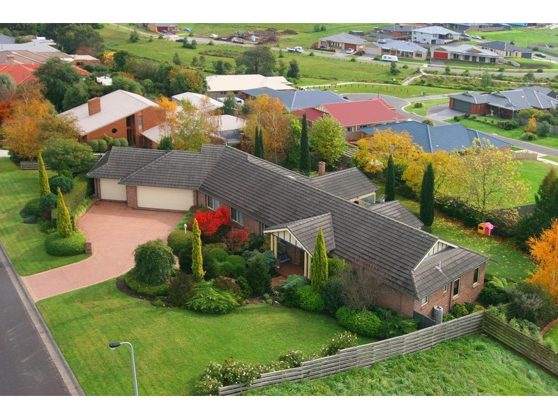 2 Valley View Parade, Korumburra VIC 3950