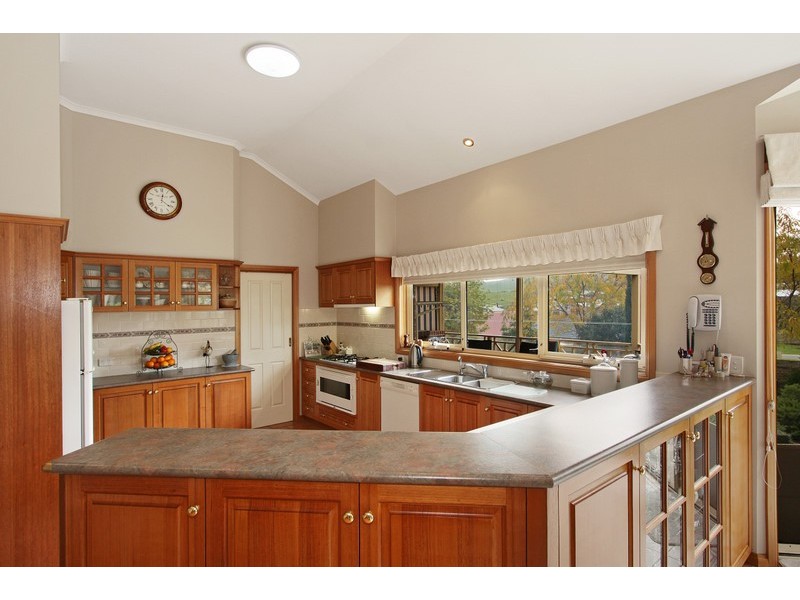 2 Valley View Parade, Korumburra VIC 3950