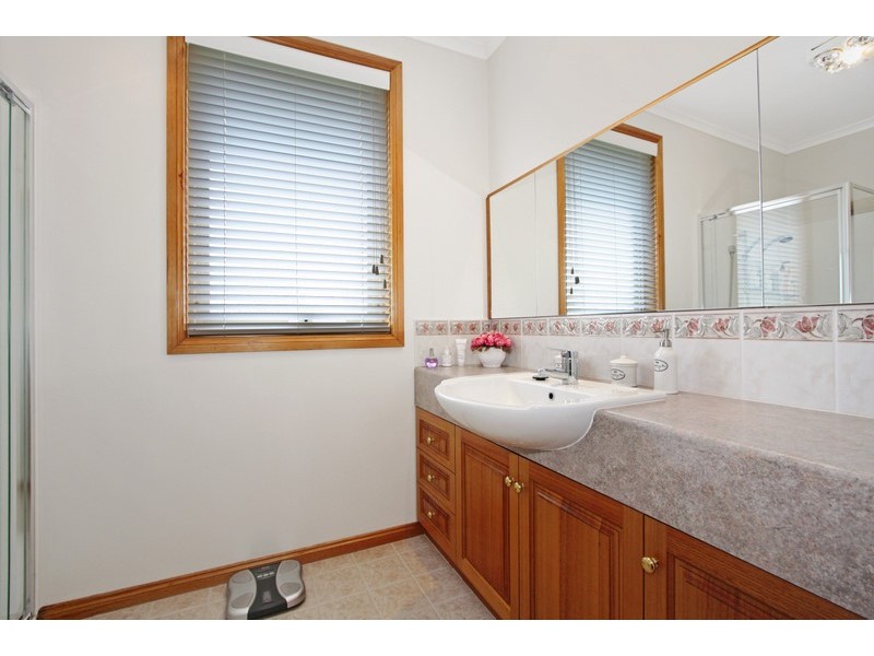 2 Valley View Parade, Korumburra VIC 3950