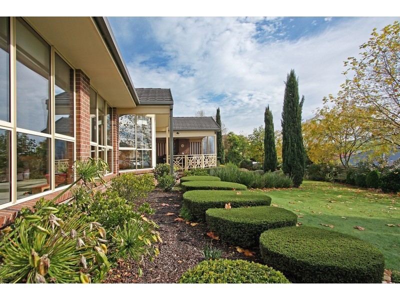 2 Valley View Parade, Korumburra VIC 3950