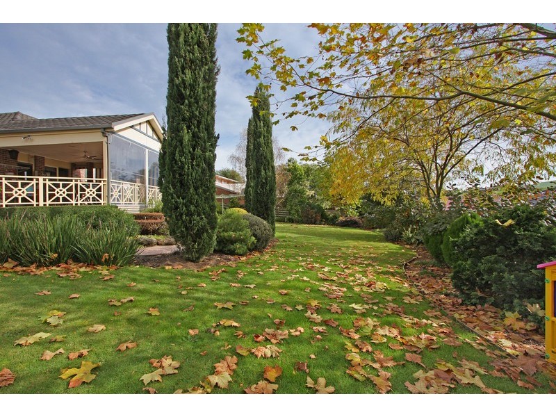 2 Valley View Parade, Korumburra VIC 3950