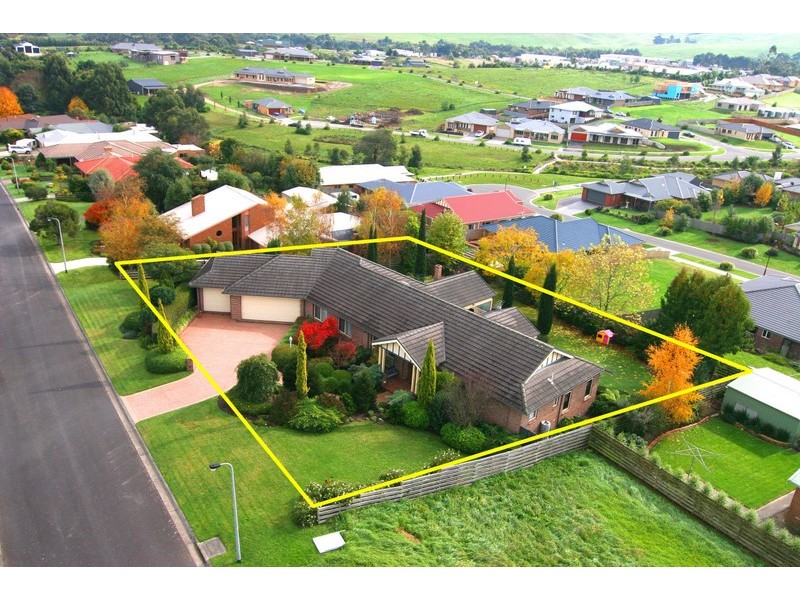 2 Valley View Parade, Korumburra VIC 3950