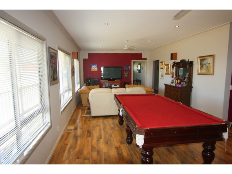 16 Abbey Road, Korumburra VIC 3950
