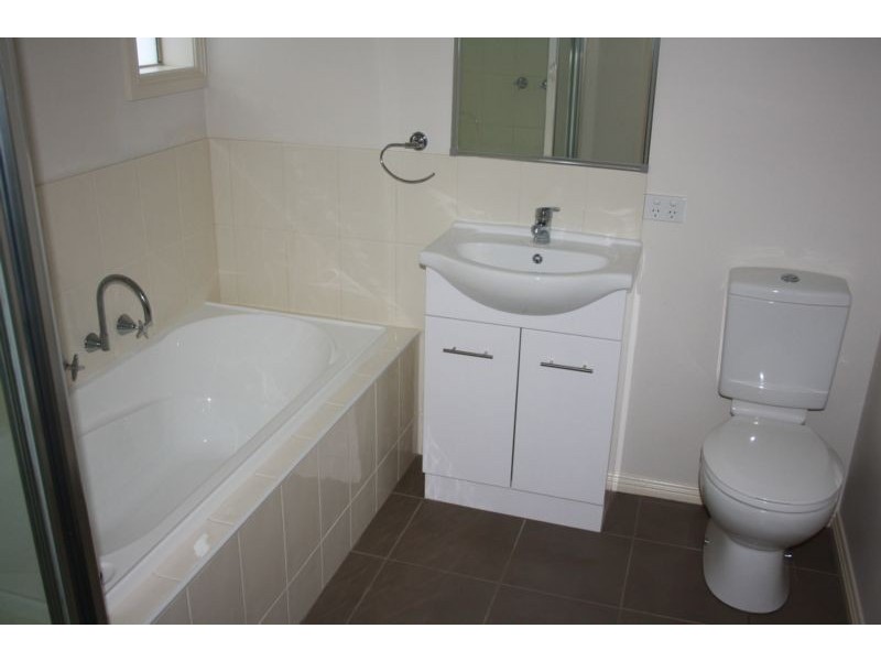 1/49 Guys Road, Korumburra VIC 3950