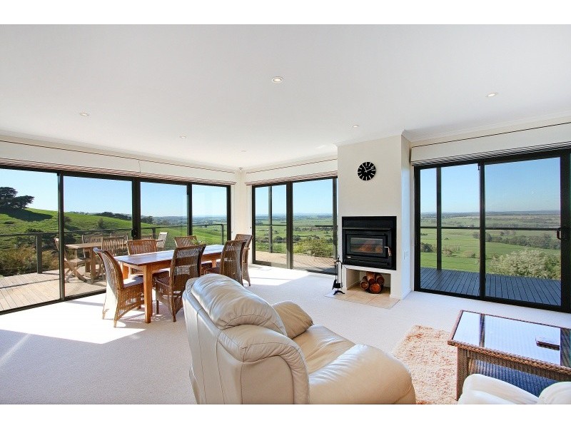 8 Neilsen Street, Outtrim VIC 3951