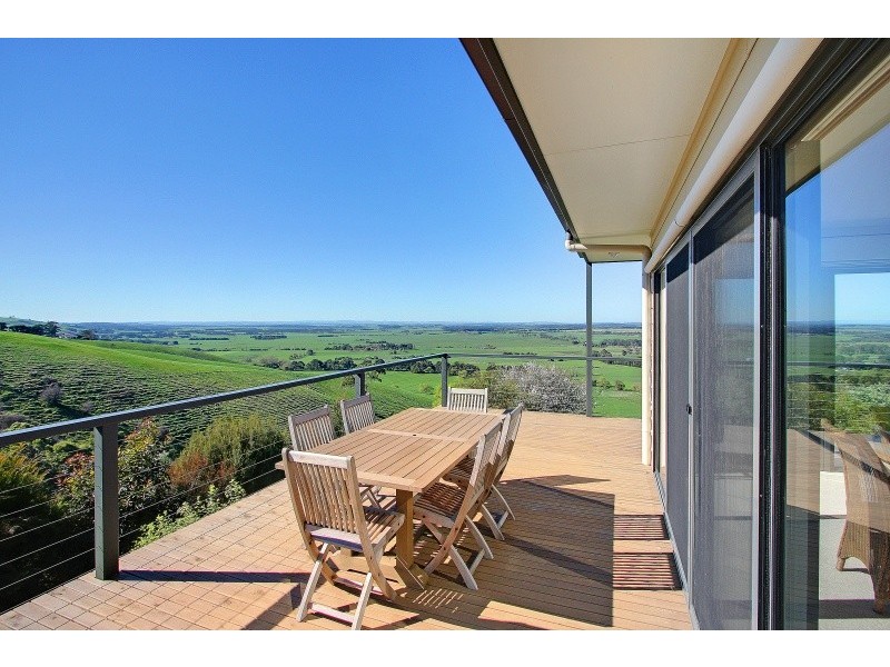 8 Neilsen Street, Outtrim VIC 3951